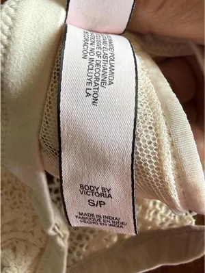 Victoria's Secret Body by Victoria Lace Bralette Cream Size S/P thumbnail 4