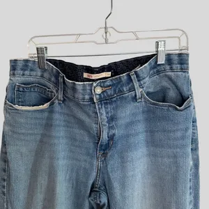 Levi Strauss & Co 525 Women's Perfect Waist Straight Leg Jeans Denim Size 14 thumbnail 3