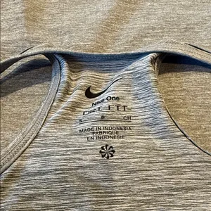Nike One Dri-Fit Gray Women's Tank Top Small Athletic‎ Workout Gym thumbnail 5