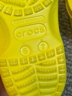 Crocs Classic Clogs Slip On Shoes Yellow Lemon Size 5 Men 7 Women thumbnail 6