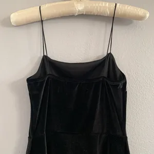Urban Outfitters Black Velvet Straight-Neck Mini Dress thumbnail 7