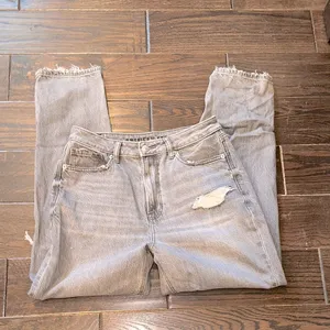 American Eagle Outfitters MOM jeans Light Gray Denim size 6 regular distressed thumbnail 2