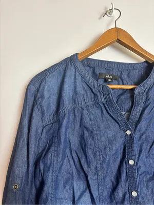 Ellos Plus Size Blue Denim Chambray Button-Front Roll Tab 3/4 Sleeve Tunic Shirt thumbnail 3