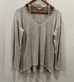 Juicy Couture beige long sleeve size medium thumbnail 1
