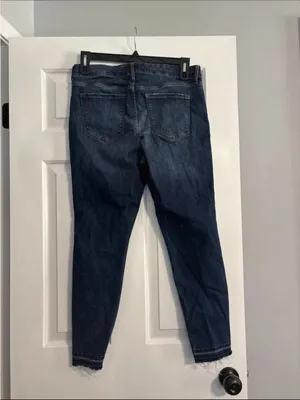 Old Navy rockstar built-in sculpt jeans size 14 regular raw edge hem thumbnail 4