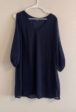 NWT Lulu's Navy V-Neck Sheer Sleeve Tunic thumbnail 1