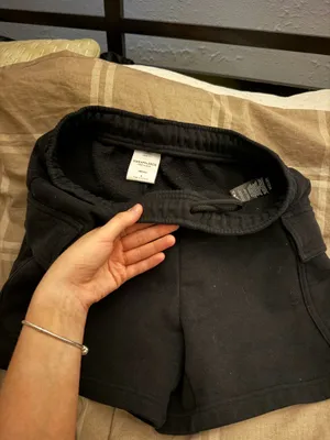 Aritzia Cargo Sweat Shorts thumbnail 4