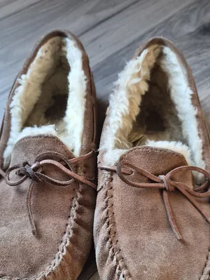 UGG Women's Dakota Suede Moccasin Slippers Chestnut Size 5 thumbnail 9