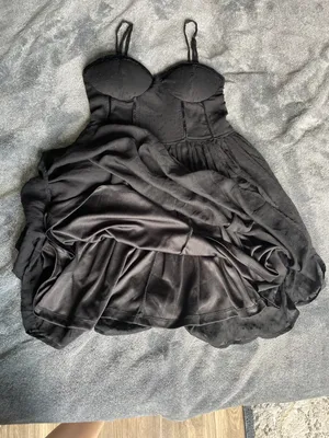 Black Dress Size M thumbnail 3