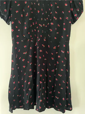 Forever 21 Black Rose Print White Collar Mini Dress Small Cottagecore Romantic Going Out thumbnail 4