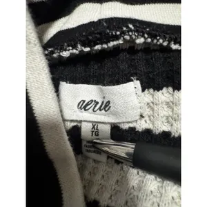 Aerie Black White Stripe Textured Waffle Knit Long Sleeve Mock Neck XL thumbnail 5