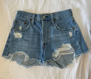 Levi’s Shorts thumbnail 1
