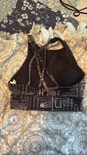 Lululemon halter bra thumbnail 3