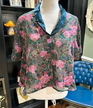 Victoria's Secret Gold Label Green Sheer Rose Top Size Small thumbnail 1