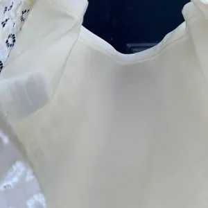 Banana Republic Eyelet sleeveless Blouse thumbnail 5