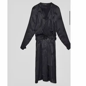 Zara NWT black v neck split hem tie belt long sleeve midi dress thumbnail 6