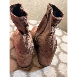 Steve Madden Brown Crushed Velvet Block Heel Ankle Boots thumbnail 10