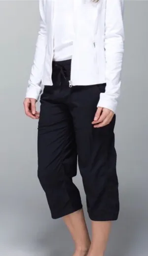 Lululemon Y2K Dance Studio Crop Pants Black Size 2 thumbnail 1