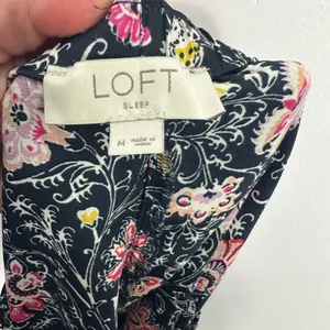 LOFT Pajama Shorts Womens Medium Navy Blue Pink Floral Sleepwear‎ Loungewear thumbnail 2