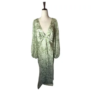 Showpo Freollyn Midi Dress Women 14 Sage Green NWT Floral‎ Deep V Long Sleeve thumbnail 2