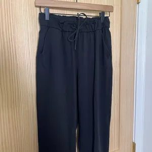 LULULEMON- Keep Moving Pant 7/8 High-Rise Black Size 4 thumbnail 3
