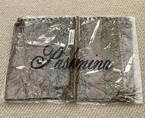 NEW Pashmina Scarf Wrap Tassles Tan Black 55% Pashmina 45% Silk SEALED thumbnail 1