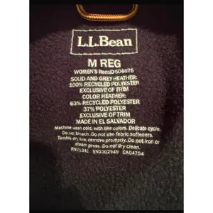 LL Bean Womens Mountain Classic Fleece Vest Navy Blue Full Zip M REG 504675 cozy thumbnail 7