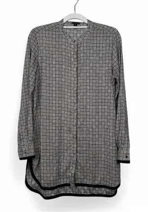Ann Taylor Black‎ and White Geometric Blouse thumbnail 1