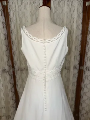 Pretty Vintage 90s Simple Crepe Wedding Gown thumbnail 5