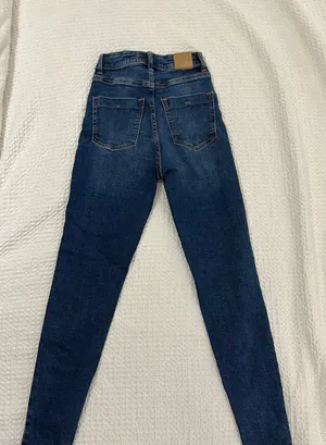 Skinny Jeans thumbnail 5