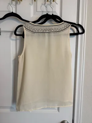 Abercrombie and Fitch white beaded tank top size extra small thumbnail 6