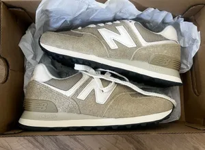 New Balance 574 Sneakers Women’s 7 thumbnail 1