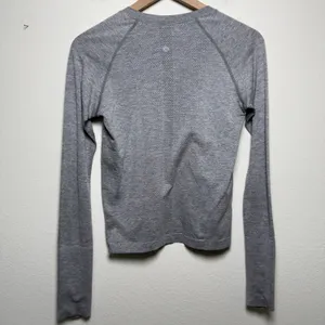 Lululemon Women Swiftly Tech Long Sleeve Shirt 2.0 Gray Crewneck Active 6 thumbnail 10