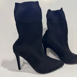 Anne Michelle Black Sock Booties Size 8 Mesh Knit Stiletto Pointed Toe Mid Calf thumbnail 3