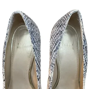 Stuart‎ Weitzman Shoes Womens Size 8.5 White Snake Print Round Toe Pumps LW11031 thumbnail 3