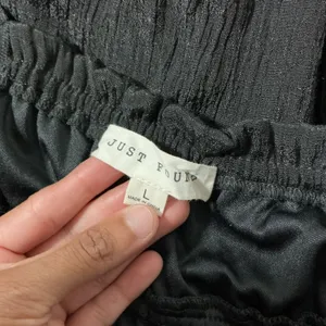 Just Found Smocked Ruffle Midi Dress Womens Large Black Tiered Textured JDW2567 thumbnail 5