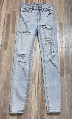 American Eagle Women’s Distressed High Rise Light Wash Jeans Size 000 Short thumbnail 1