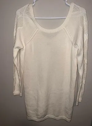 Volcom Offwhite Sweater Women’s‎ Size Medium (12) thumbnail 1