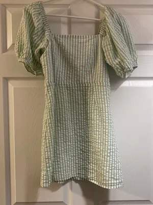 Green and white striped mini dress Size M thumbnail 1
