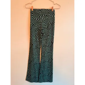Urban Outfitters‎ Flare Pants Women XS Green Black Swirl Psychedelic Retro Knit thumbnail 7
