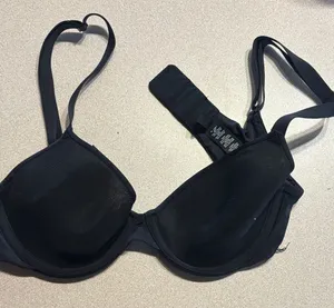 SKIMS Elegant Black Bra thumbnail 1