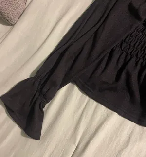 Lizard Thicket Black Cropped Long Sleeve thumbnail 4