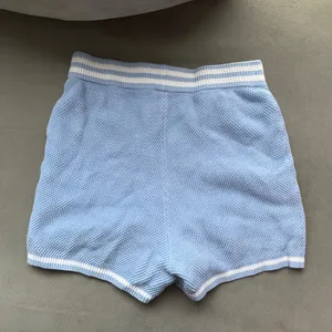 Alo Yoga Tennis Club Sweater Knit Hot Short Seashell Blue/White XS thumbnail 4