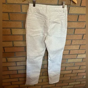 We the Free Crocodile Reptile Patterned White Straight/Skinny Pants Size 26 thumbnail 3