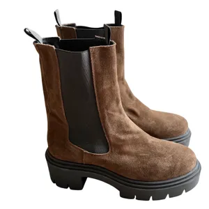 Steve Madden Wisteria Brown Suede Lug Sole Platform Chelsea Boots Size 6 NEW thumbnail 4