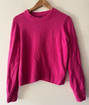 GAP Hot Pink Crewneck‎ Sweater thumbnail 1