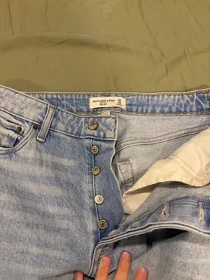 Abercrombie and Fitch The Dad High Rise Jeans thumbnail 4