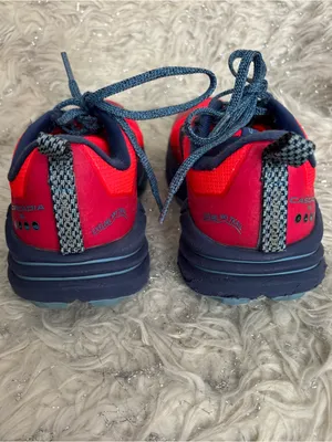 Brooks Cascadia 16 Women’s Red And Navy Running Shoes Size 8USA thumbnail 6