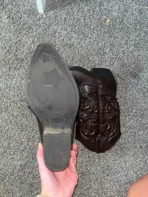 size 8 thrifted Cowboy boots thumbnail 3