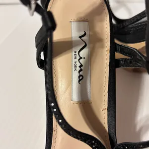 Nina New York black ankle strap heels women size 9.5 M thumbnail 10